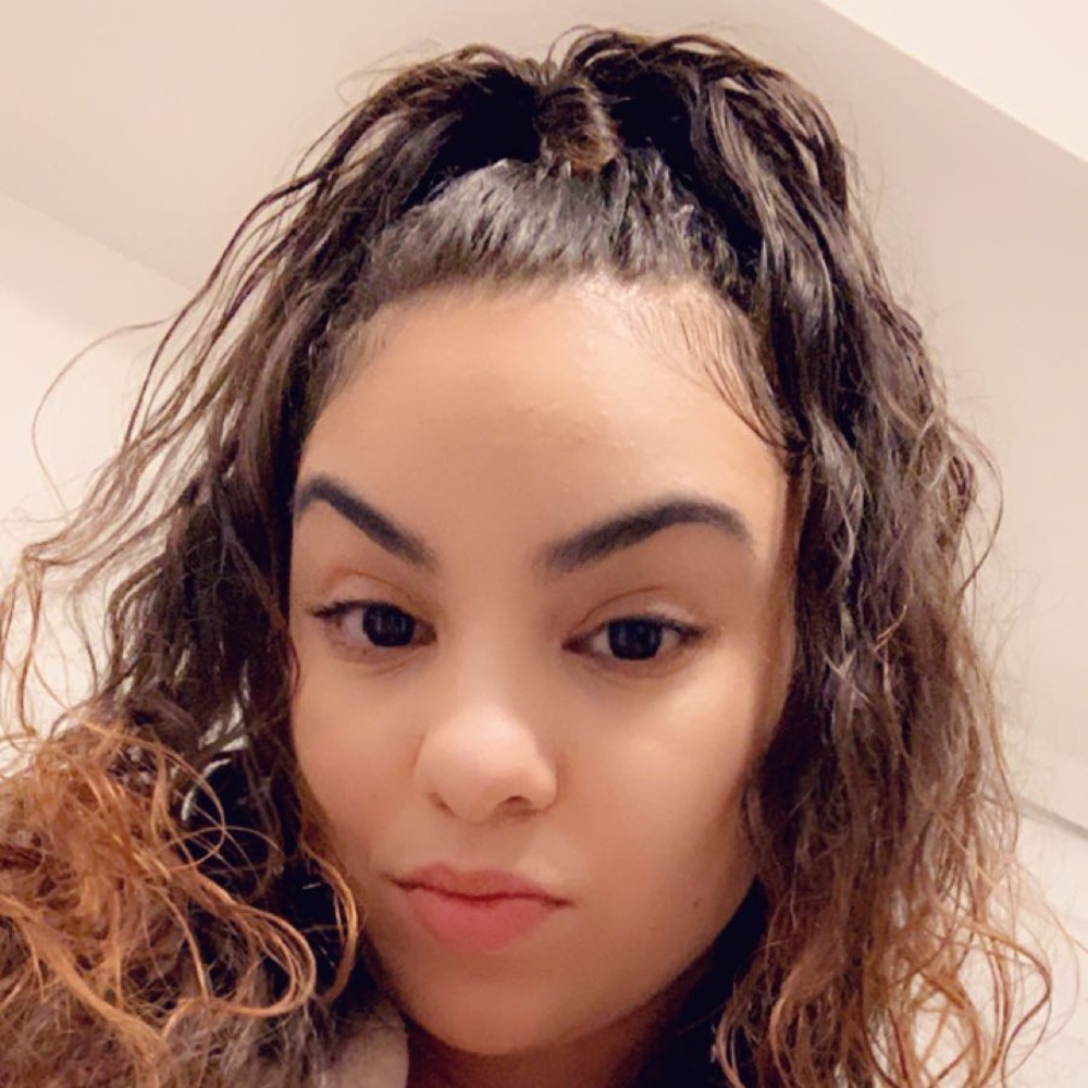 Meet your Posher, Deanna